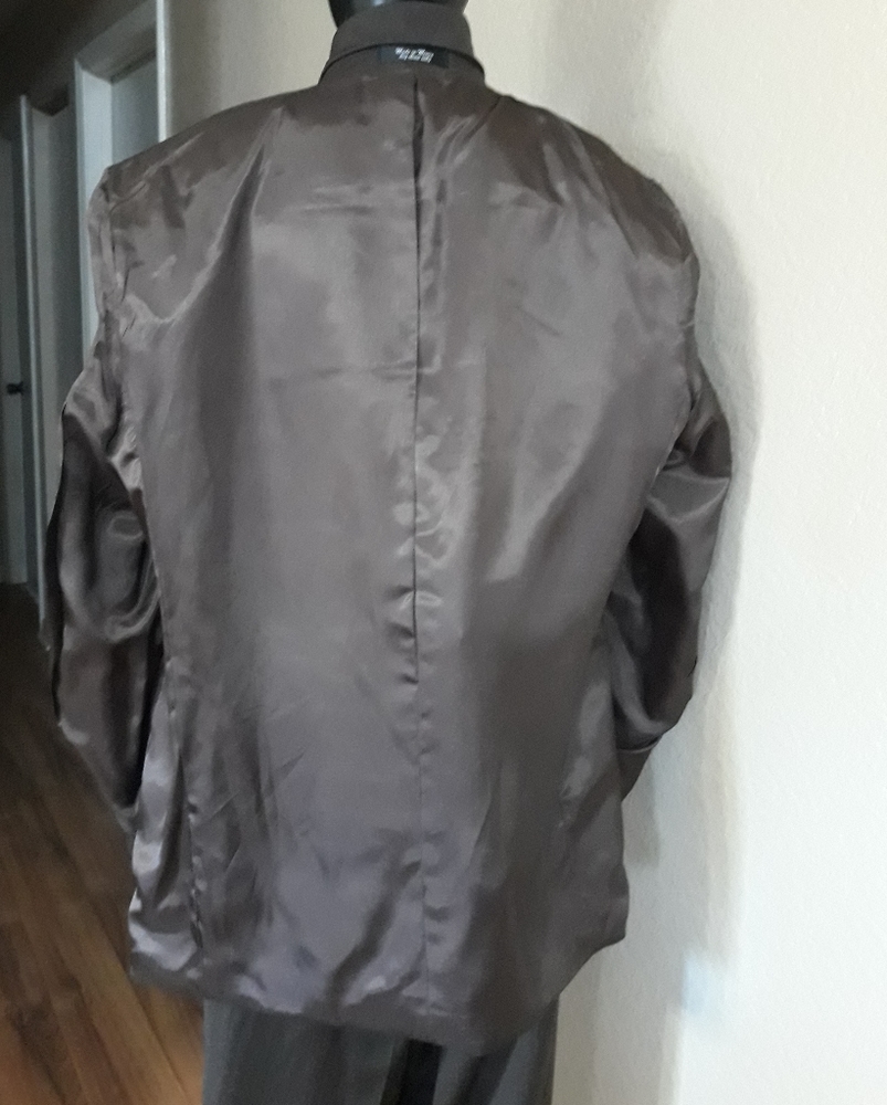 Andrew Fezza Suit - Picture 10 of 11
